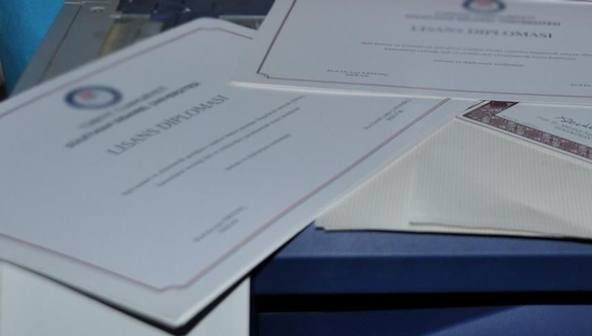 Üst seviye kamu vazifelilerinin e-imzalarını kopyalayarak uydurma diploma düzenleyenlere yönelik