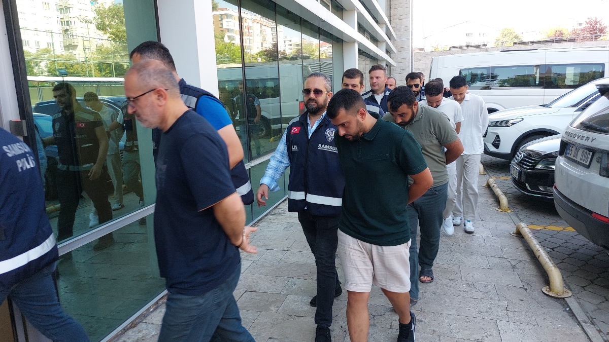 16 vilayette düzenlenen dolandırıcılık operasyonunda, kendilerini banka müşteri temsilcisi üzere