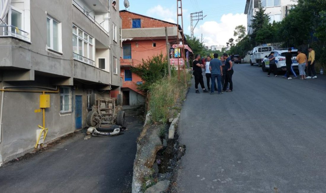 Samsun'da şoförünün park ettiği kamyonet, rampa aşağı hareket ederek 8