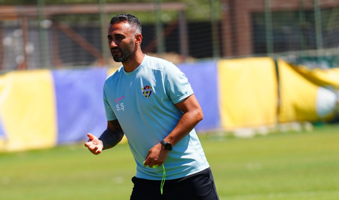 Eyüpspor Teknik Yöneticisi Selçuk Şahin, "Çok güçlü bir ana plan