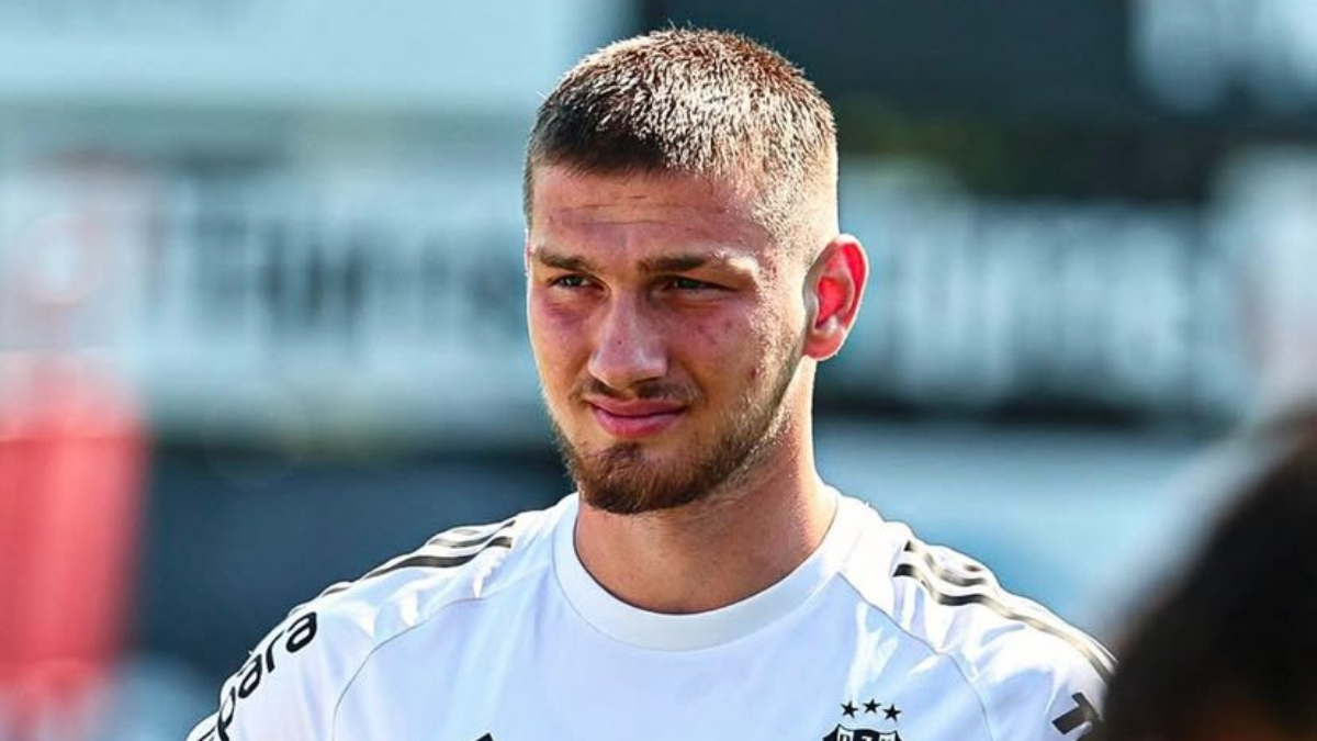 Beşiktaş ve Cagliari, Semih Kılıçsoy transferi için muahede sağladı. 19