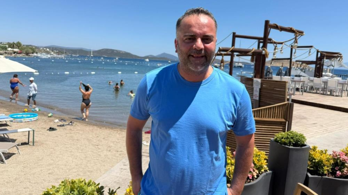 Fenerbahçe'nin eski ulusal futbolcusu Semih Şentürk, sarı-lacivertli kulüpte kendi devrindeki