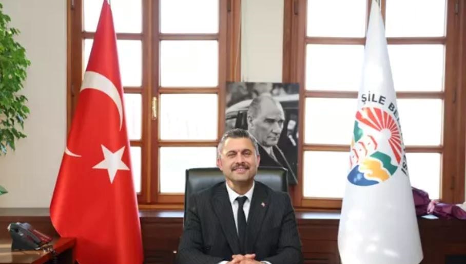 Şile Belediyesi'ne sabahın erken saatlerinde düzenenlenen operasyon akabinde gözler Özgür