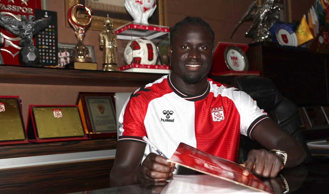 Sivasspor, atak oyuncusu Aliou Badji'yi transfer ettiğini duyurdu.