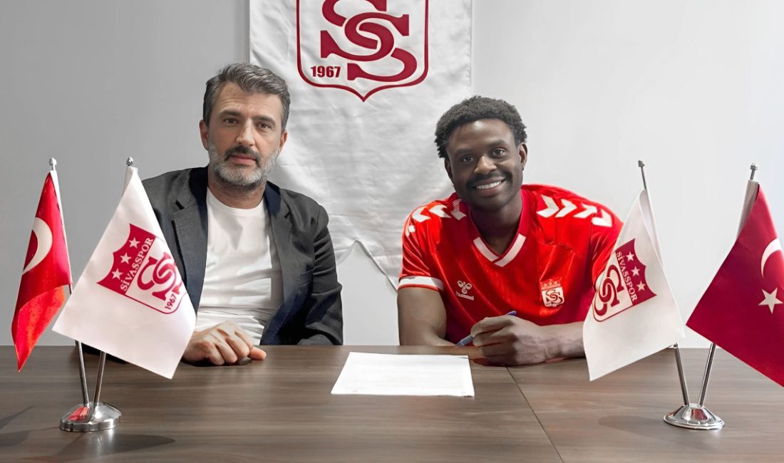 Sivasspor, Demokratik Kongo kökenli 25 yaşındaki atak oyuncusu Benjamin Kimpioka'yı