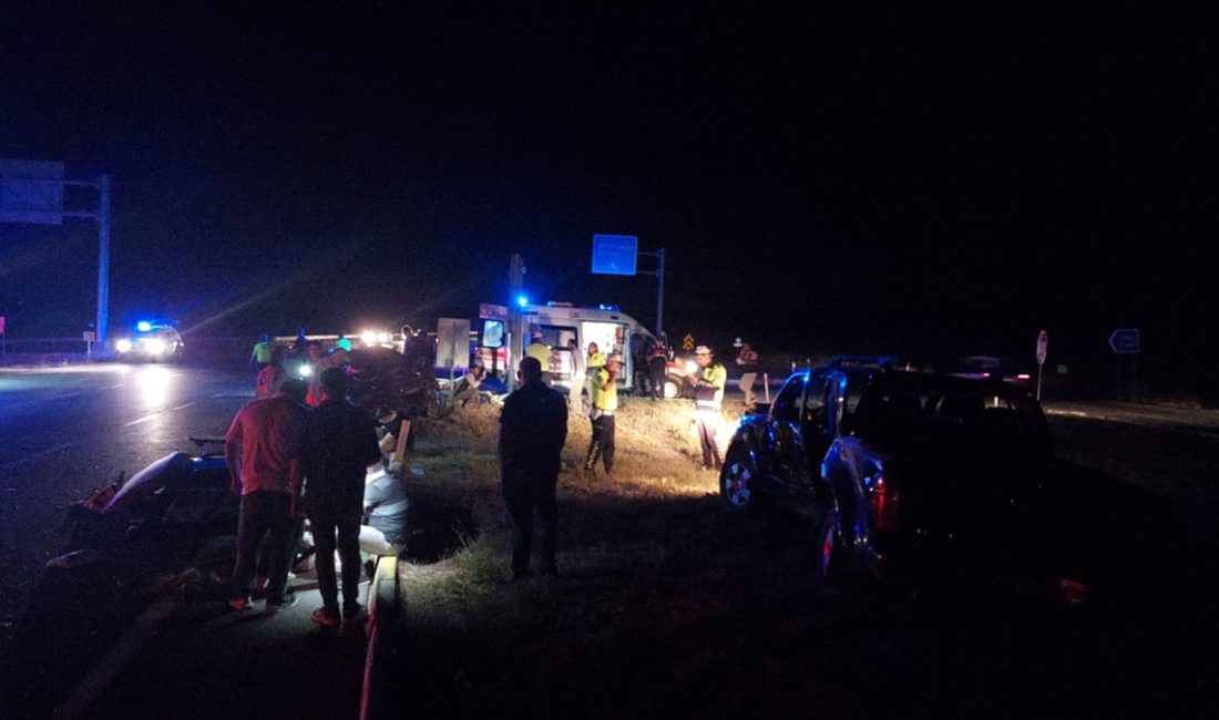 Sivas'ta meydana gelen trafik kazasında ortalarında eski Bitlis Valisi Erol