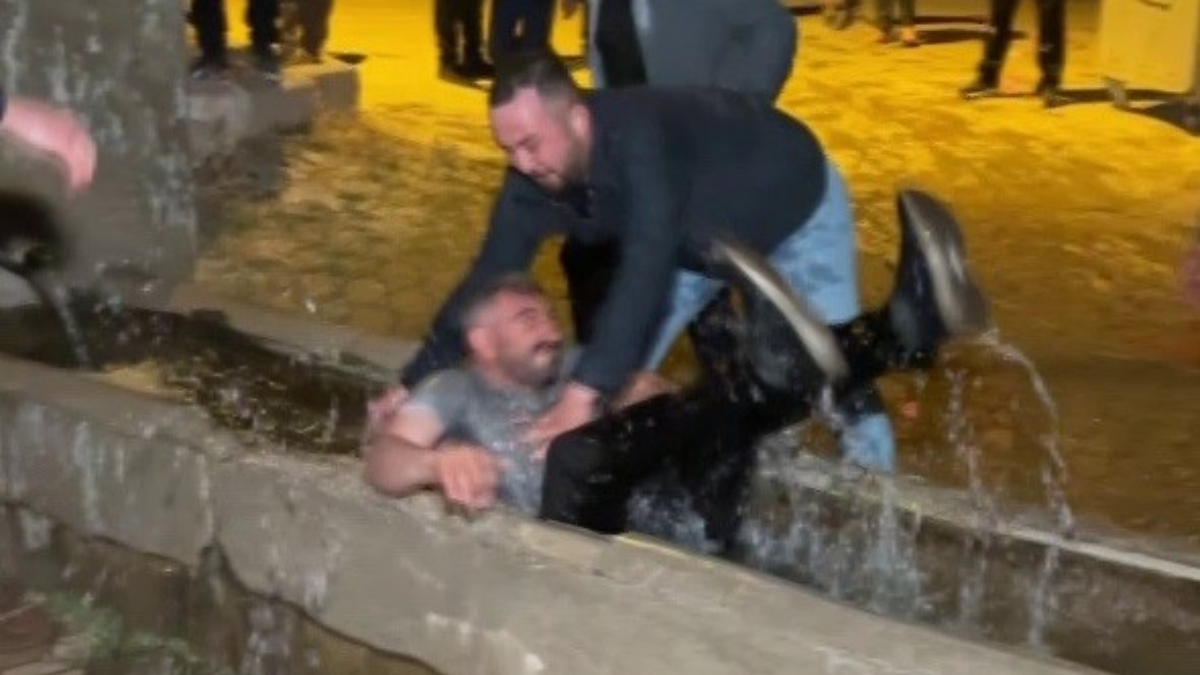 Bir köy düğününde, unutulmaya yüz tutmuş eski köy düğünü gelenekleri