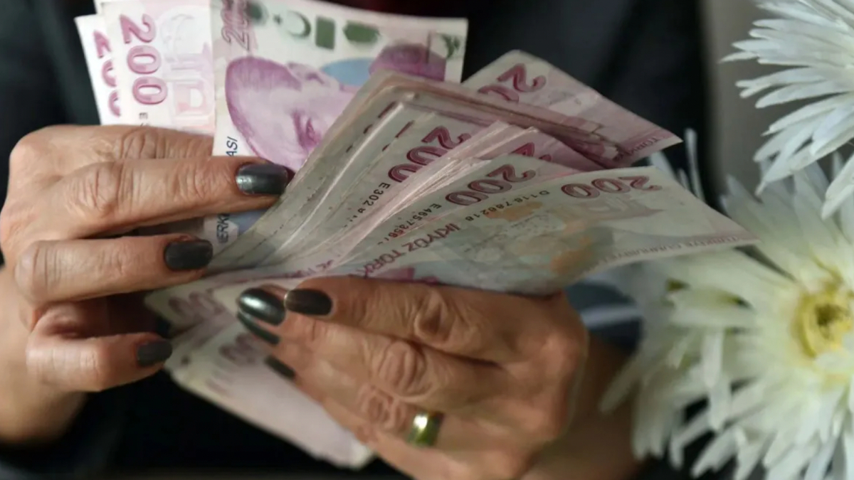 Bugün TÜİK'in haziran ayı enflasyonunu açıklamasıyla birlikte memur ve memur