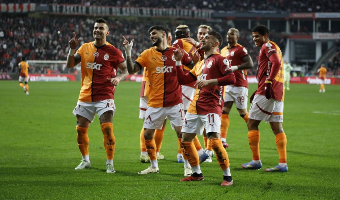 Galatasaray'ın ulusal futbolcusu Yunus Akgün'ün mukavelesinde çıkan sorun sonucu transfer