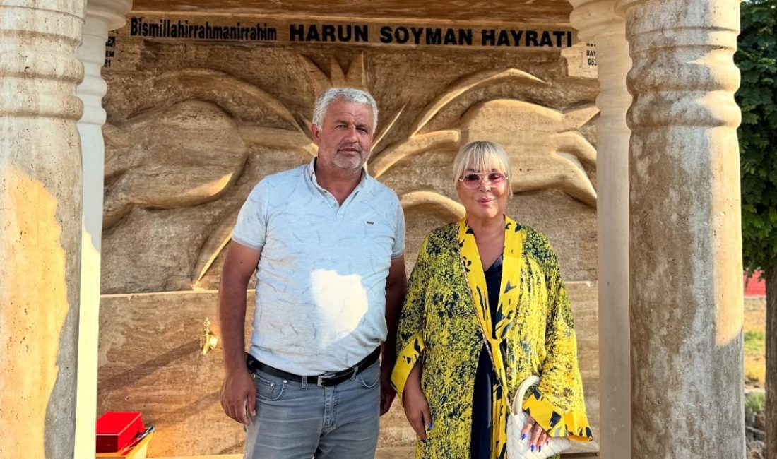 Toplumsal medya paylaşımlarıyla sık sık gündem olan ünlü müzikçi Safiye
