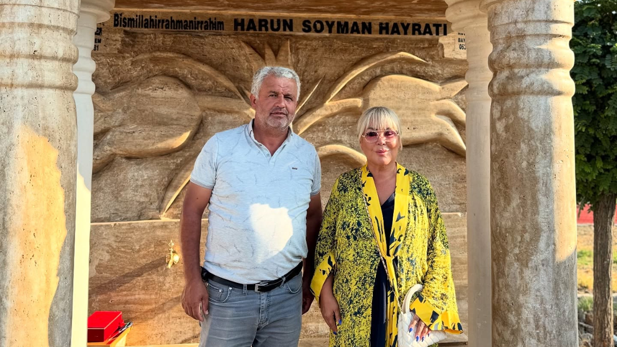 Toplumsal medya paylaşımlarıyla sık sık gündem olan ünlü müzikçi Safiye