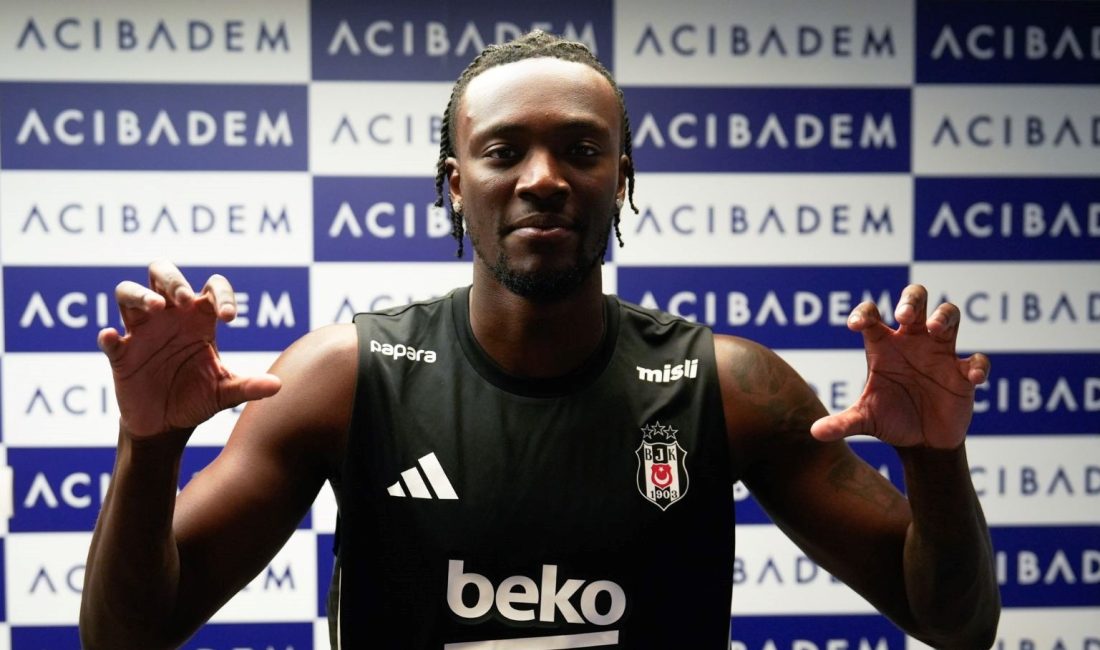 Beşiktaş'ın yeni transferi Tammy Abraham, sıhhat denetiminden geçti.