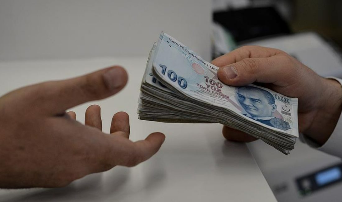 En düşük emekli aylığını 16 bin 881 liraya çıkaran kanun