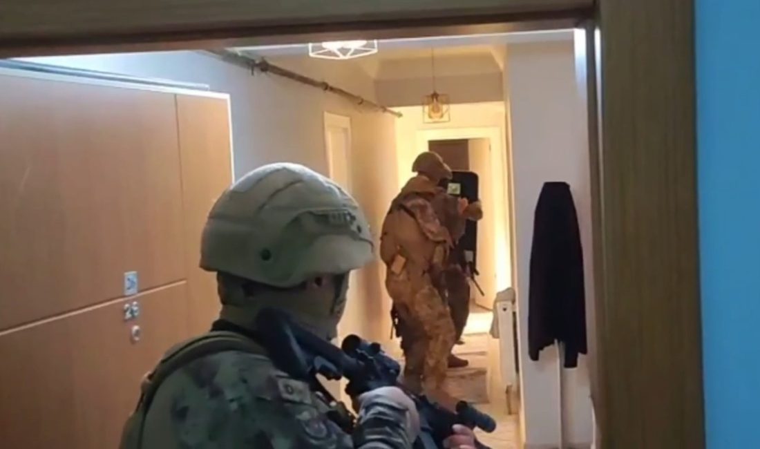 Tekirdağ’da gençleri amaç alan sokak satıcılarına yönelik düzenlenen operasyonda, 8