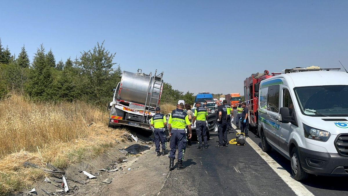 Çorlu ilçesinde Avrupa Otoyolu'nda yol çalışması yapılan kesimde aksi istikamete