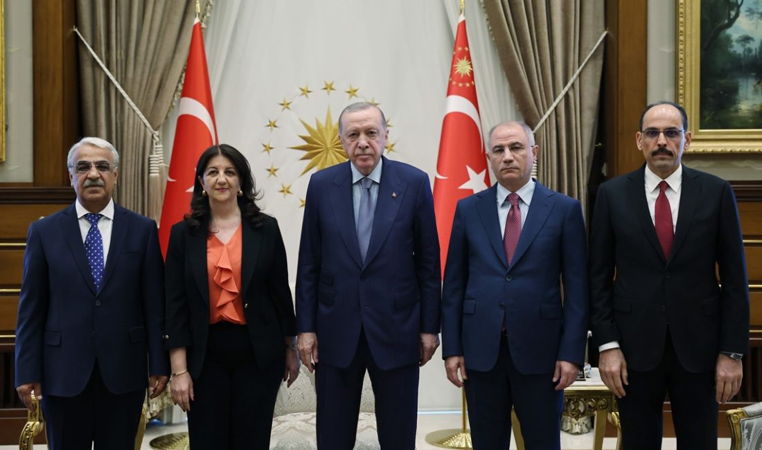 Cumhurbaşkanı Erdoğan, evvelki gün İmralı’dan dönen DEM Parti heyeti ile
