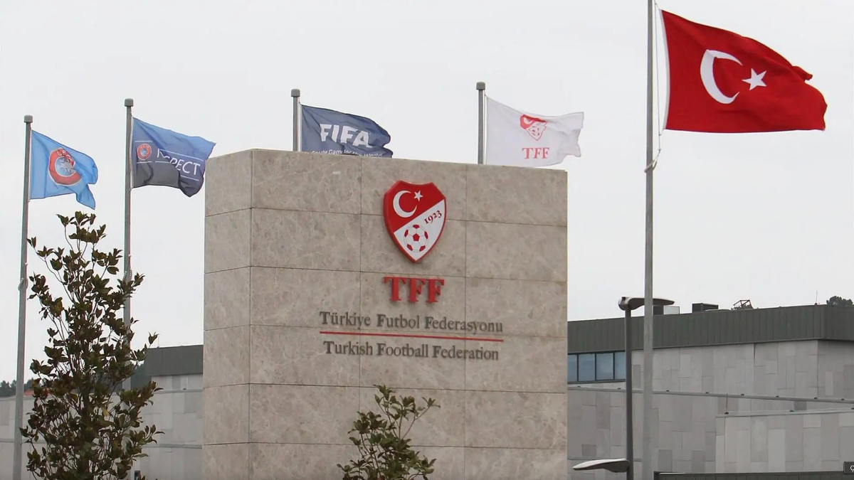TFF Yönetim Kurulu, Profesyonel Futbolcuların Statüsü ve Transferleri Talimatı’nda değişiklik