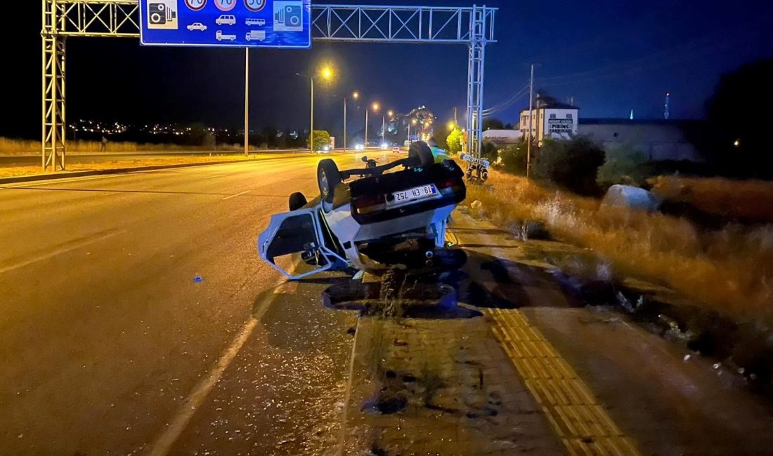 Çorum’un Osmancık ilçesinde bir araba TIR'ın sıkıştırması sonucunda takla attı.