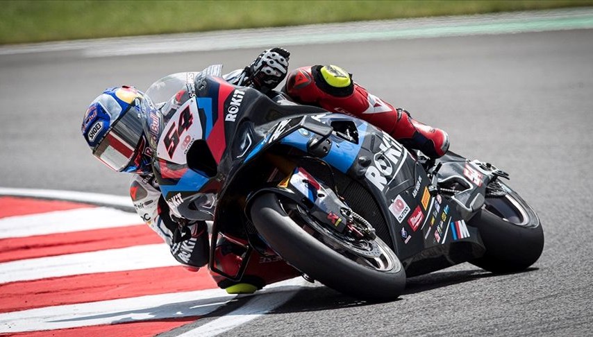 Milli motosikletçi Toprak Razgatlıoğlu, İngiltere'de düzenlenen Dünya Superbike Şampiyonası'nın (WSBK) 7. ayağında son yarışını