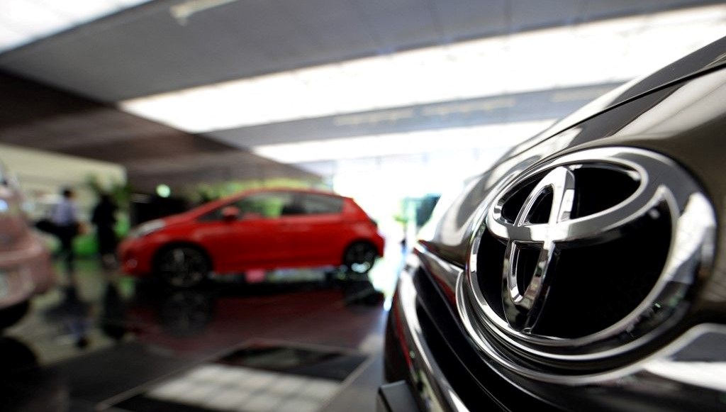 Toyota akaryakıtlı SUV üretimini artırmak için plug-in araç planlarını erteledi.