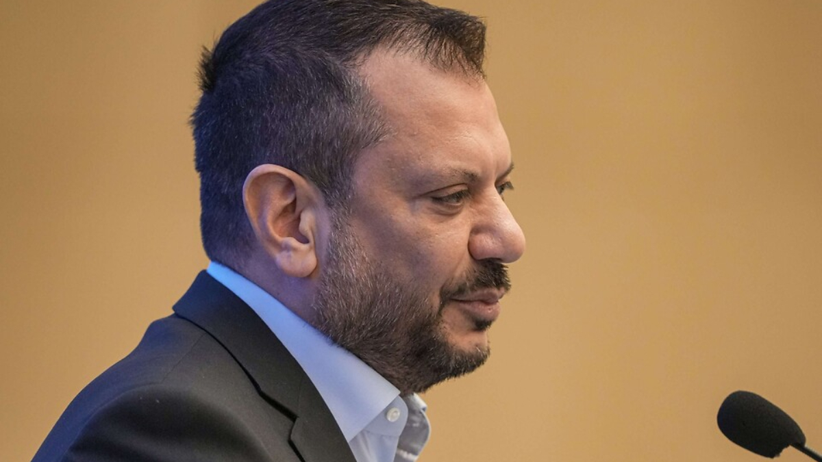 Trabzonspor, yeni dönem öncesi takımını güçlendirmek ismine transfer çalışmalarını sürdürüyor.