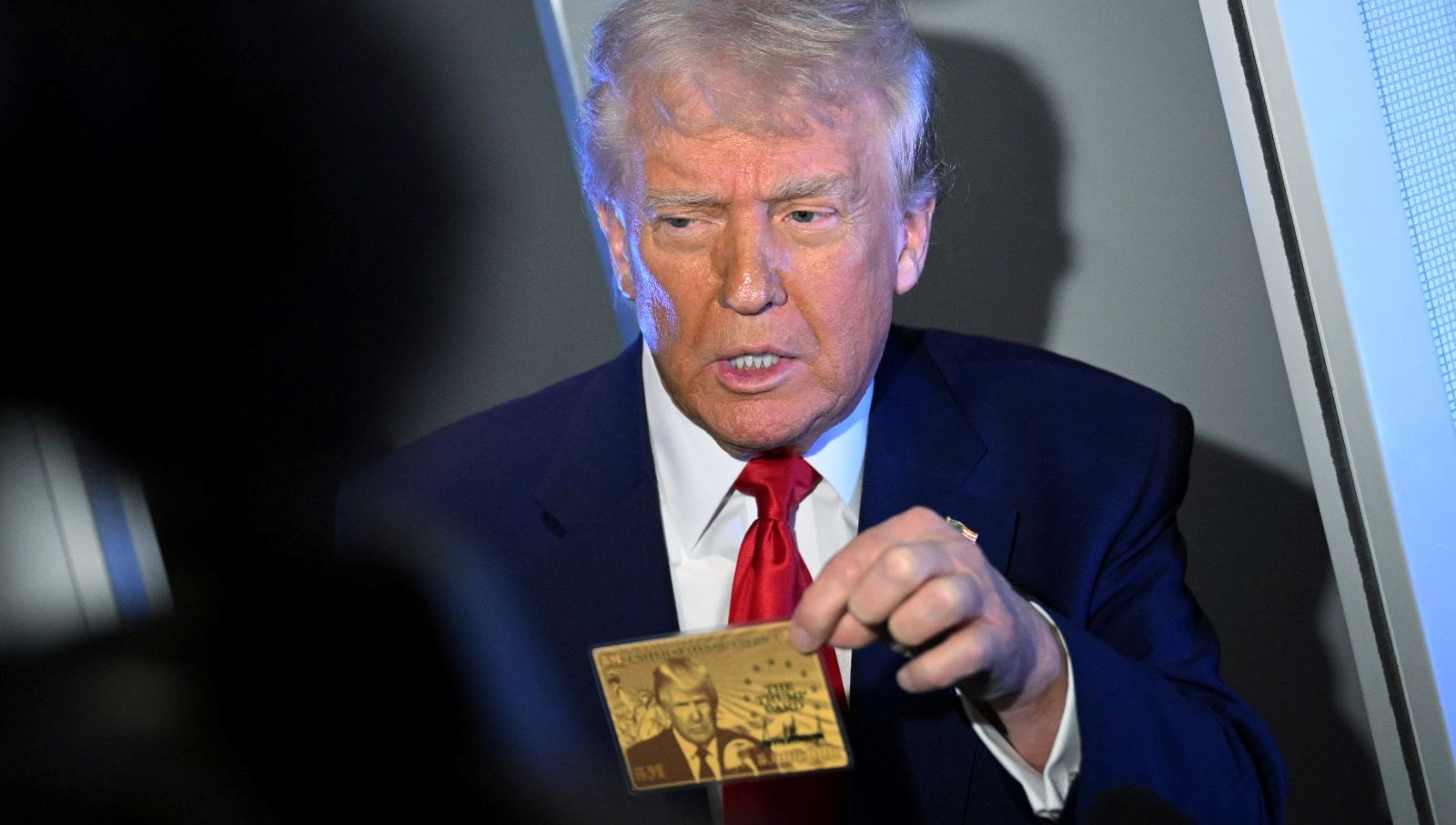 ABD Başkanı Trump'ın 5 milyon dolar yatırım karşılığı vize taahhüt