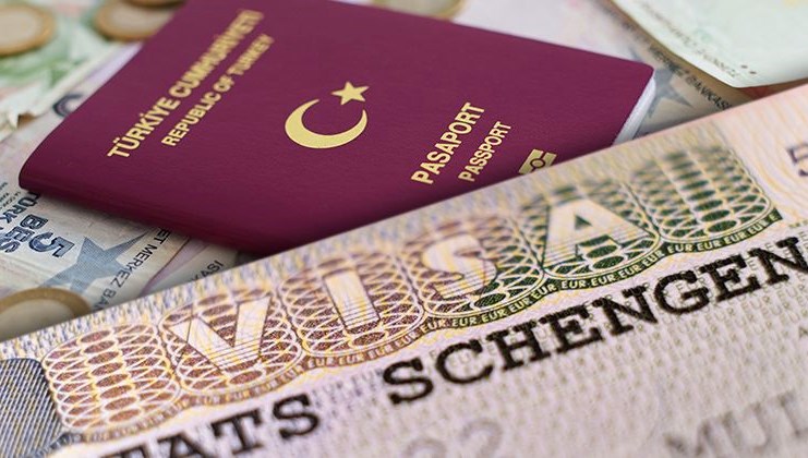 Avrupa Komitesi'nin aldığı son kararla, Türk vatandaşlarına verilecek Schengen vizesinde