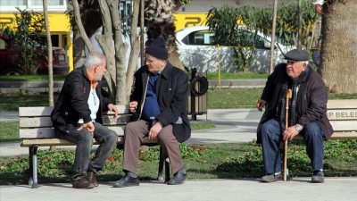 Türkiye'nin nüfus piramidi TÜİK tarafından gözler önüne serildi. Doğurganlık ve