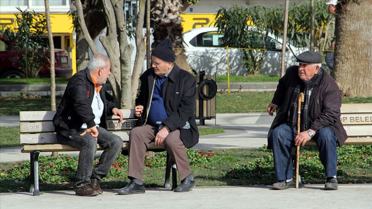 Türkiye'nin nüfus piramidi TÜİK tarafından gözler önüne serildi. Doğurganlık ve