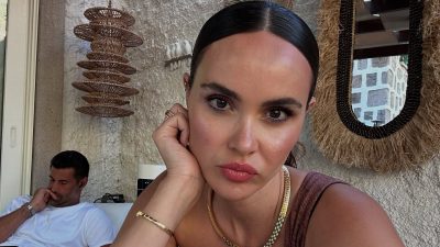 Üçüncü kere anne olan Zeynep Sever Demirel küçüklük halini paylaşarak