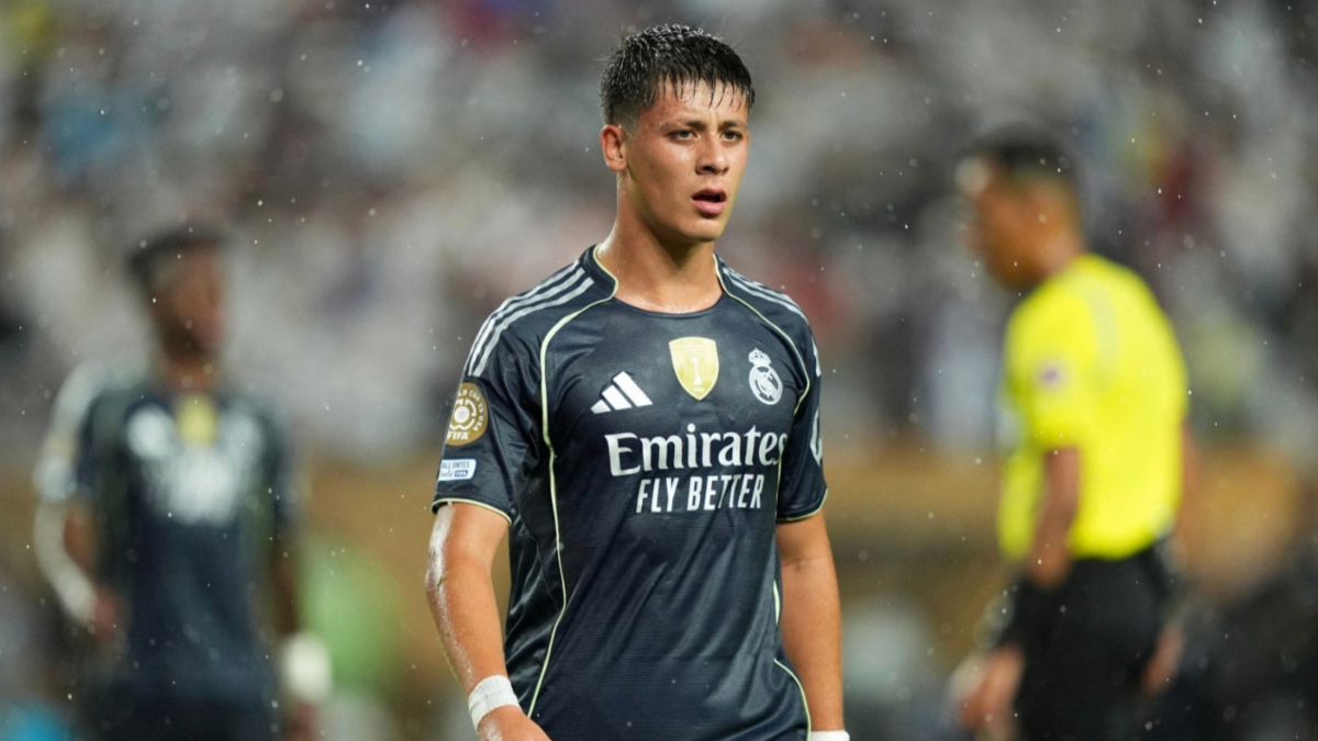 Real Madrid'de forma giyen ulusal futbolcu Arda Güler için dikkat
