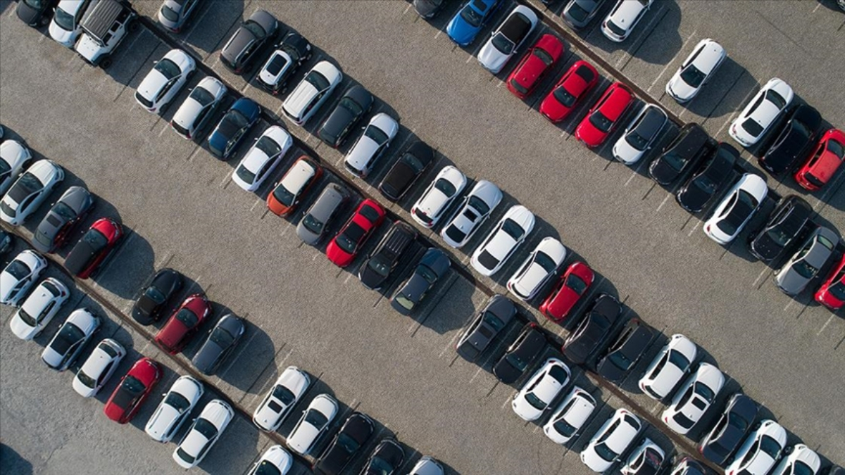 Yediemin otoparklarında bekleyen 14 bin aracın süratle satılarak iktisada kazandırılması