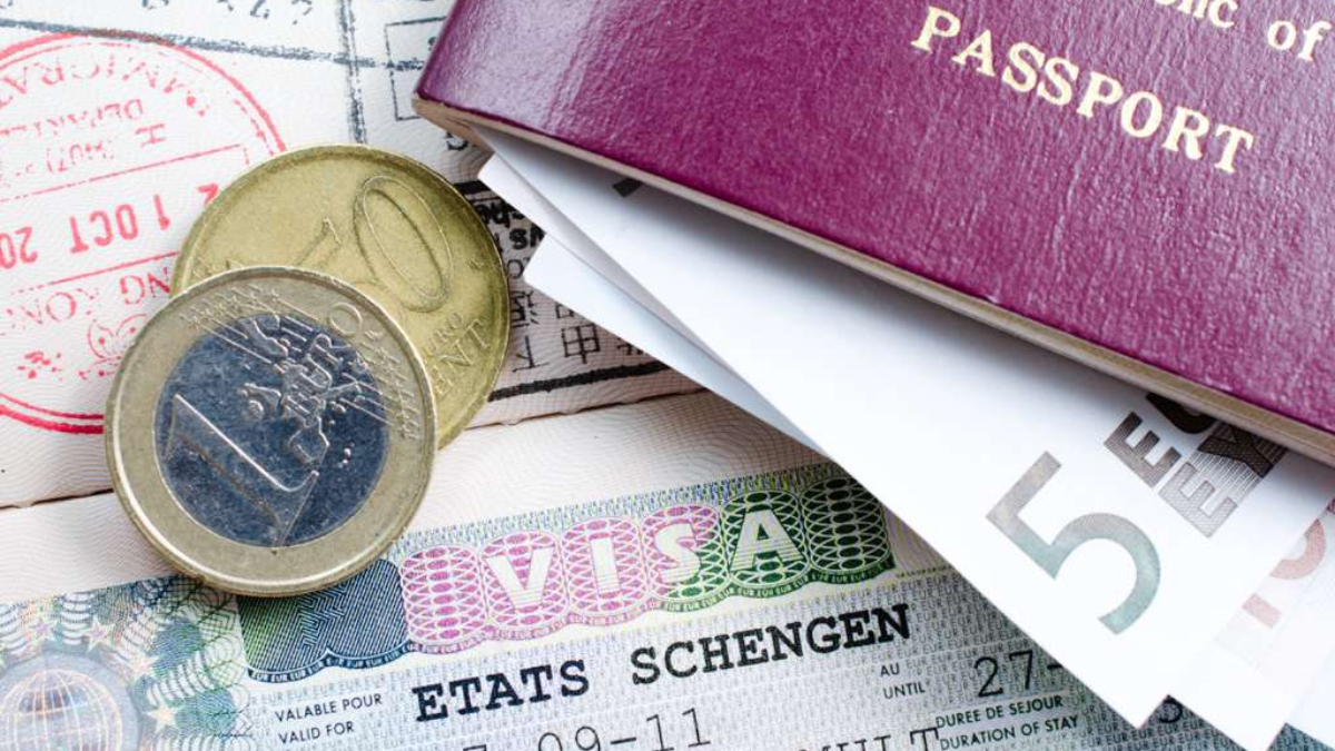 Schengen bölgesine seyahat etmek isteyen Türk vatandaşları için vize müracaat