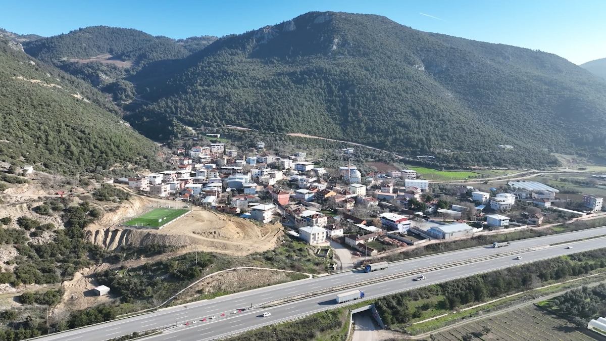 Bursa'nın ciğerlerini yakıp kavuran orman yangınlarından geriye karanlık ve sessizlik