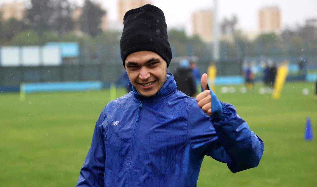 Türk futbolu, 14 yaşında Galatasaray forması altında profesyonelliğe adım atan