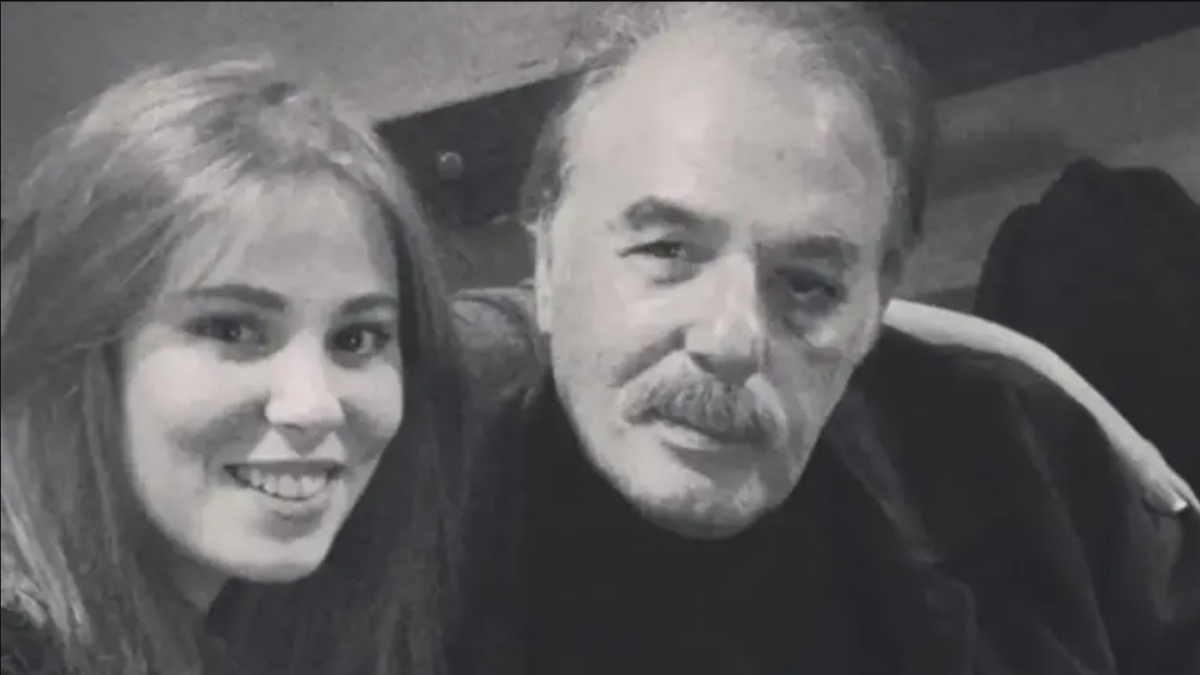 Geçtiğimiz haftalarda üçüncü kere anne olan Tuğçe Tayfur, babası sanatçı