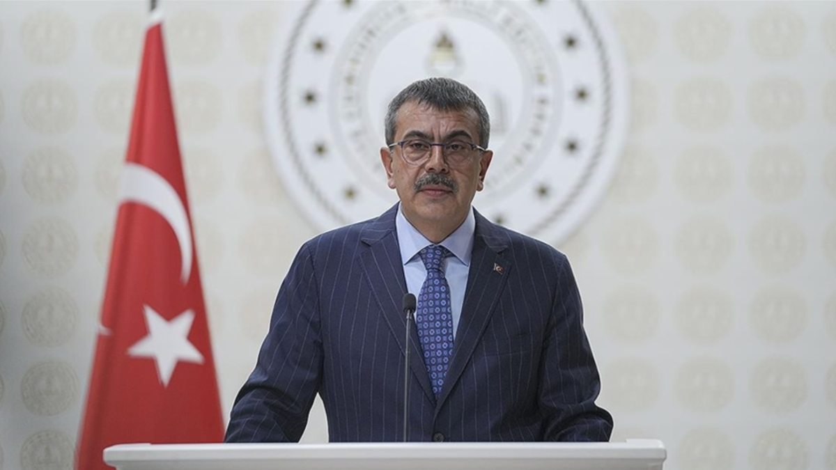 Milli Eğitim Bakanı Yusuf Tekin, yayımladığı '15 Temmuz Demokrasi ve