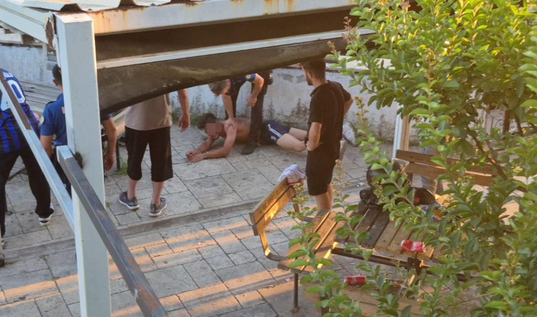 Zonguldak'ta hengameyi ayırmaya çalışan komiser taarruza uğradı. Komisere saldıran şüphelilerden