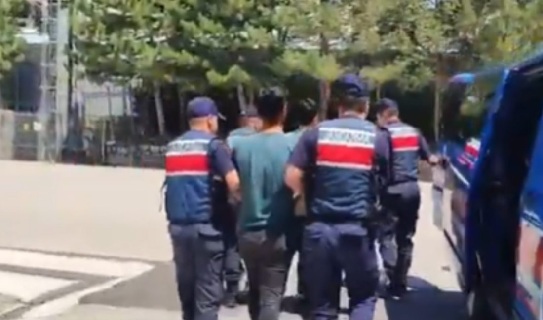 İçişleri Bakanı Ali Yerlikaya, jandarma takımları tarafından terör örgütü DEAŞ'e