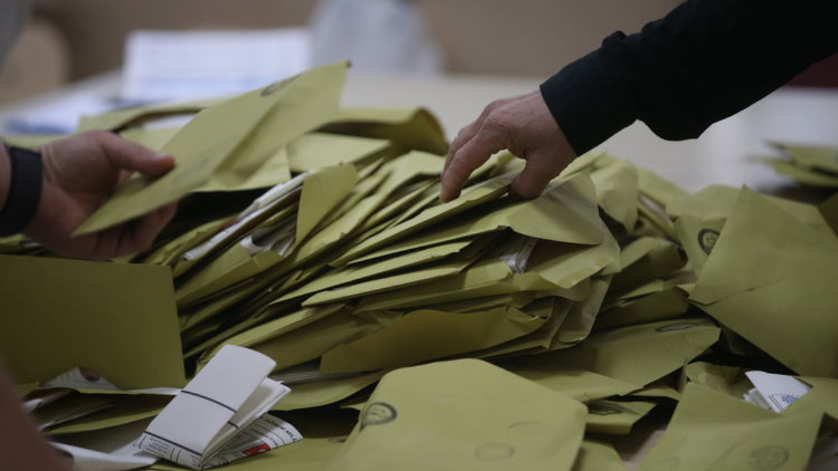 Anayasa Mahkemesi, Adaletin Aydınlığı Partisi ile As Parti'nin türel varlıklarının