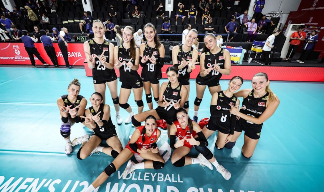 21 Yaş Altı Bayan Ulusal Voleybol Kadrosu, Endonezya'da düzenlenen Dünya