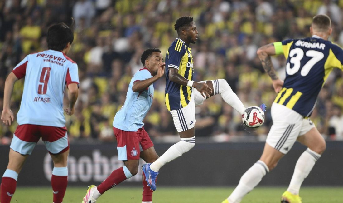 Fenerbahçe, UEFA Şampiyonlar Ligi 3. eleme çeşidi rövanşında Hollanda'nın Feyenoord