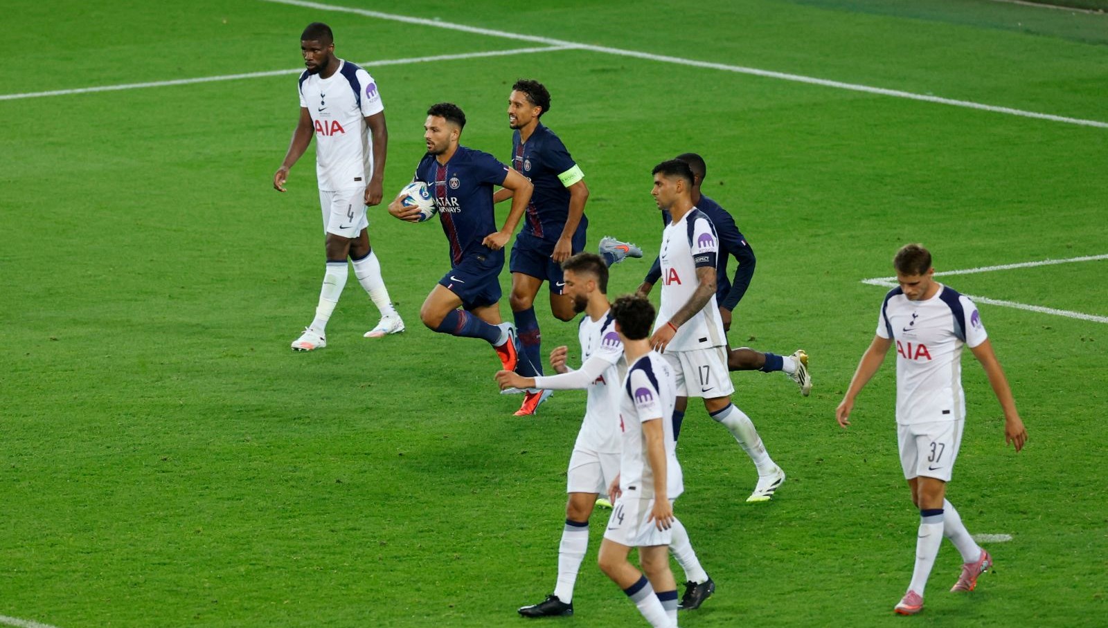 50. UEFA Muhteşem Kupa'yı Tottenham'ı mağlup eden Paris Saint-Germain kazandı.