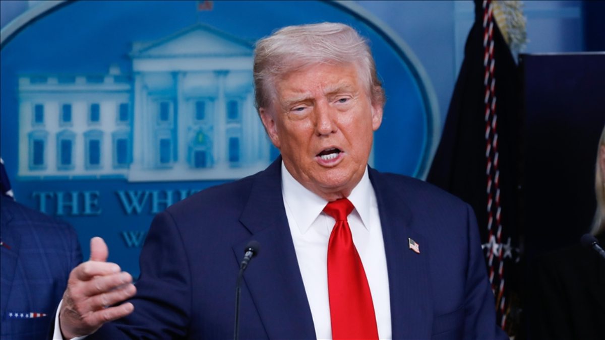 ABD Başkanı Donald Trump, Beyaz Saray’da danışmanları ile birlikte Gazze