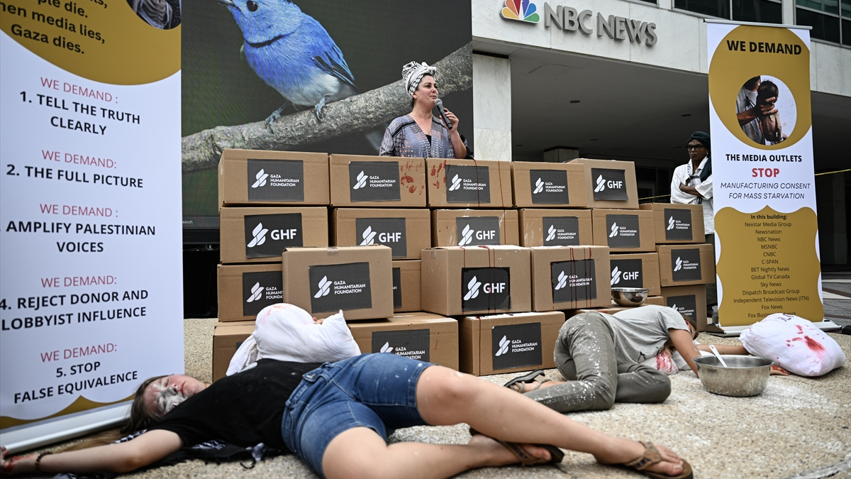 Filistin yanlısı aktivistler, ABD'nin Washington DC kentinde NBC ve FOX