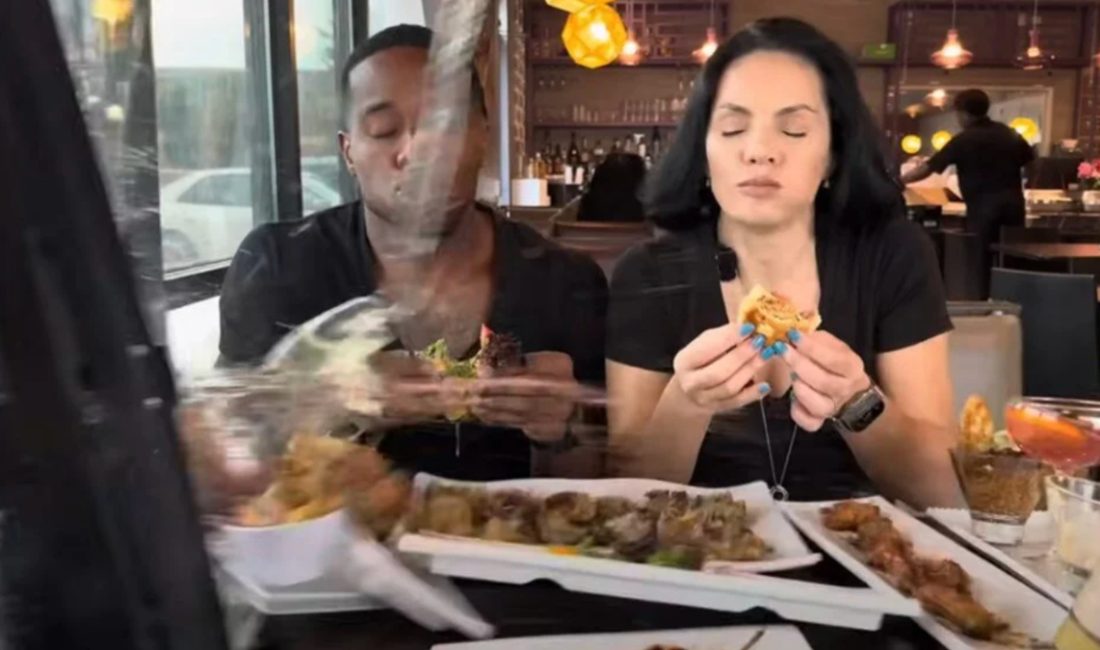 ABD'nin Houston kentinde YouTube'da yemek tadım içerikleri üreten bir çift,