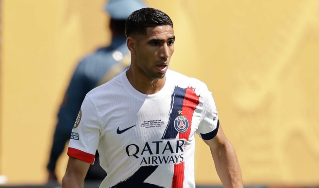 Paris Saint-Germain'in Faslı futbolcusu Achraf Hakimi, meskeninde bir genç bayana