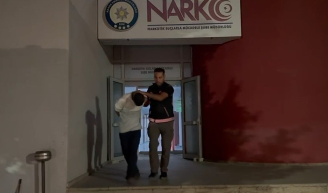 Seyhan ilçesinde, uyuşturucu husus aldıktan sonra, kaldırımda garip hareketler yaptığı