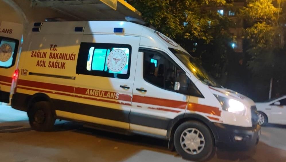 Mardin'in Kızıltepe ilçesinde akrabalar ortasında silahlı arbede çıktı. Arbedede iki