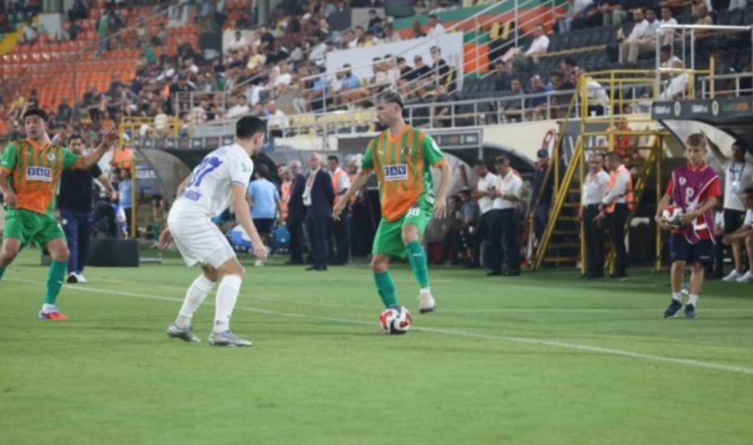 Süper Lig'de 2. haftada Alanyaspor, alanında ağırladığı Rizespor ile 0-0